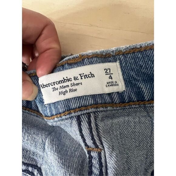 Abercrombie & Fitch The Mom Shorts High Rise Blue Denim Size 27/4 Cotton Slit - Picture 8 of 12
